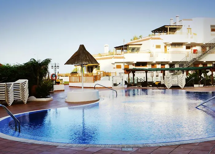 Geranios Paradise Апартаменти