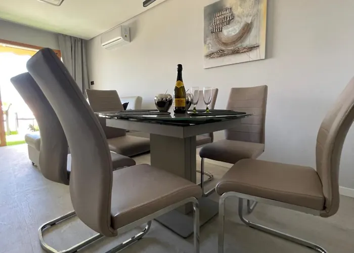 Апартаменти Geranios Paradise