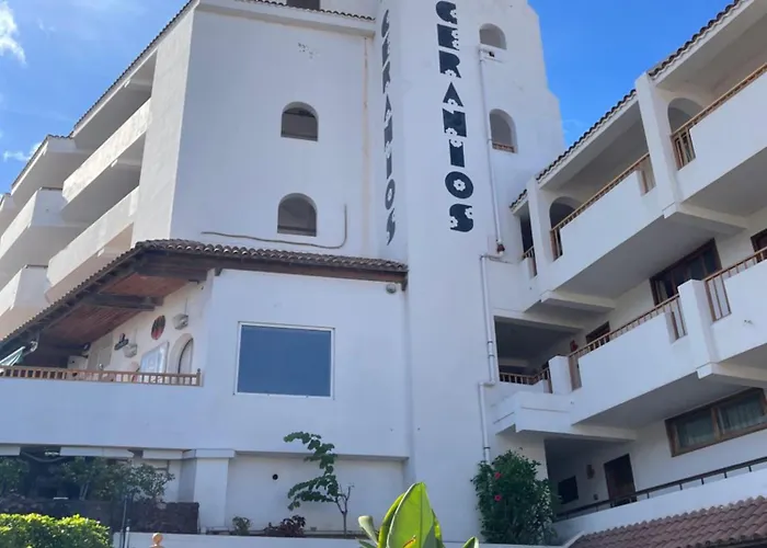 Апартаменти Geranios Paradise *